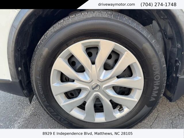 2016 Nissan Rogue in Matthews, NC 28105 - 18120402 10