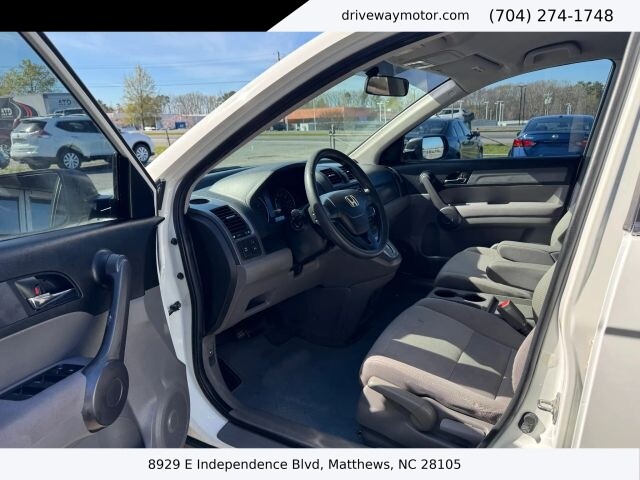 2009 Honda CR-V in Matthews, NC 28105 - 18120404 5