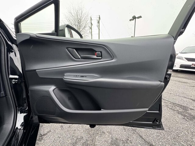 2025 Toyota Prius in Winchester, VA 22602 - 18120411 8