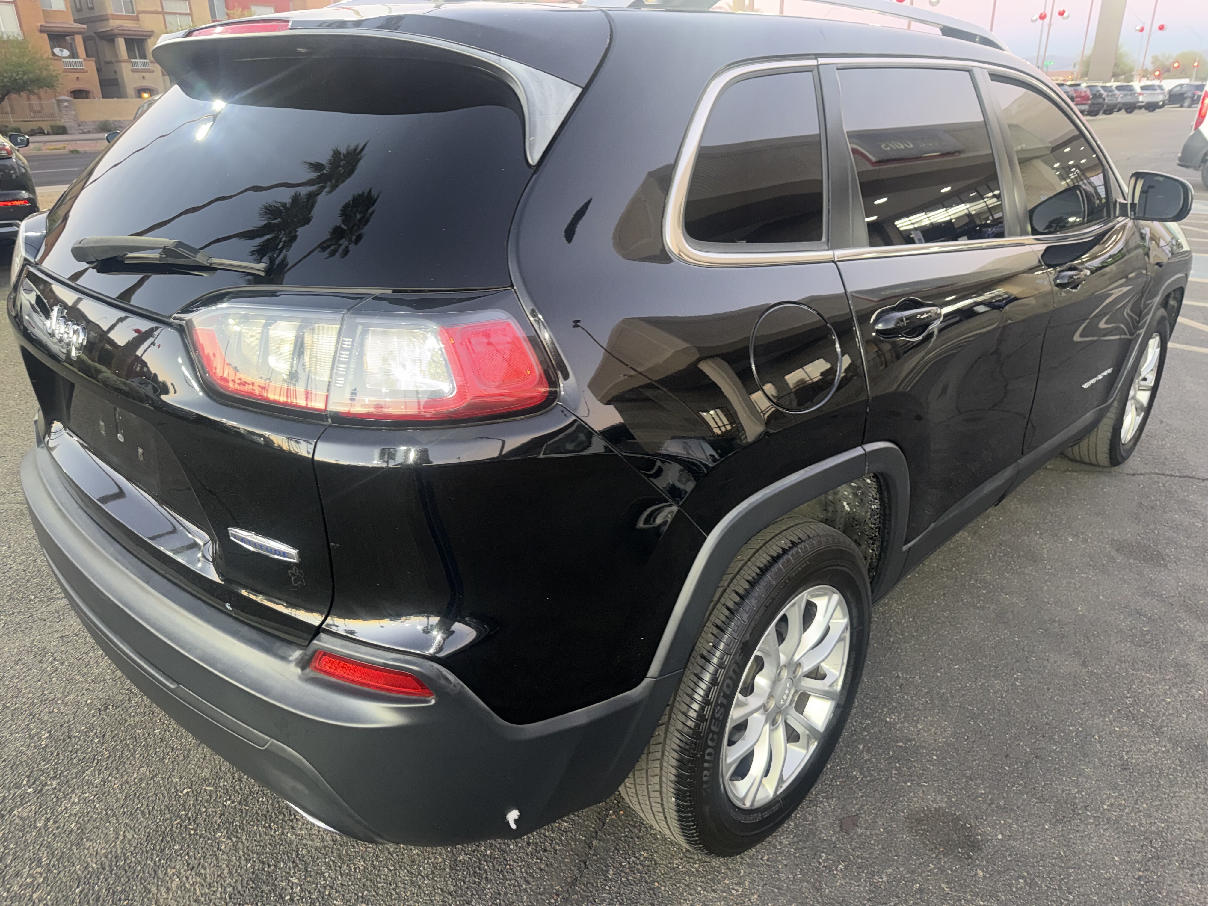 2019 Jeep Cherokee in Phoenix, AZ 85022 - 18120419 4