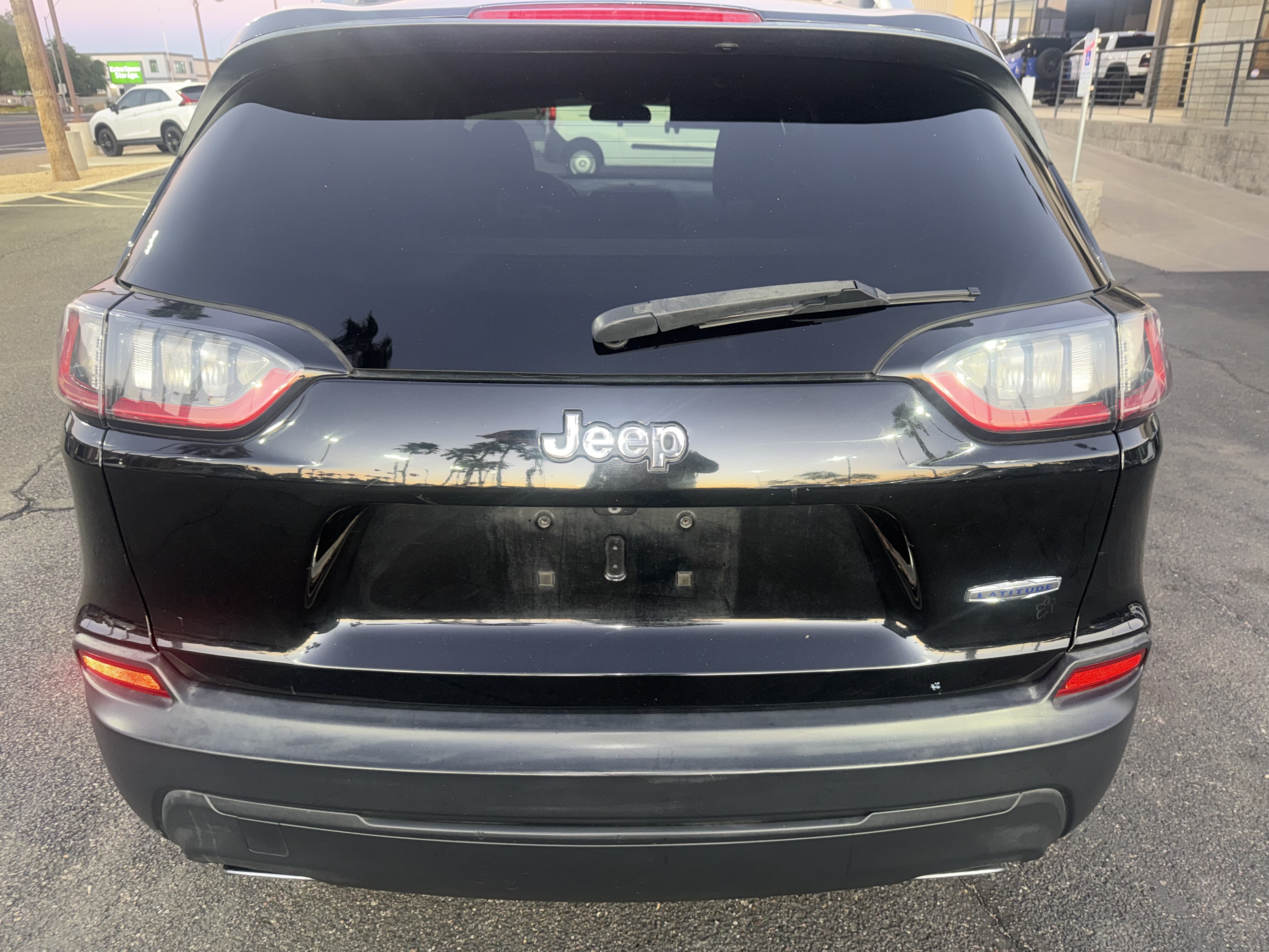 2019 Jeep Cherokee in Phoenix, AZ 85022 - 18120419 5