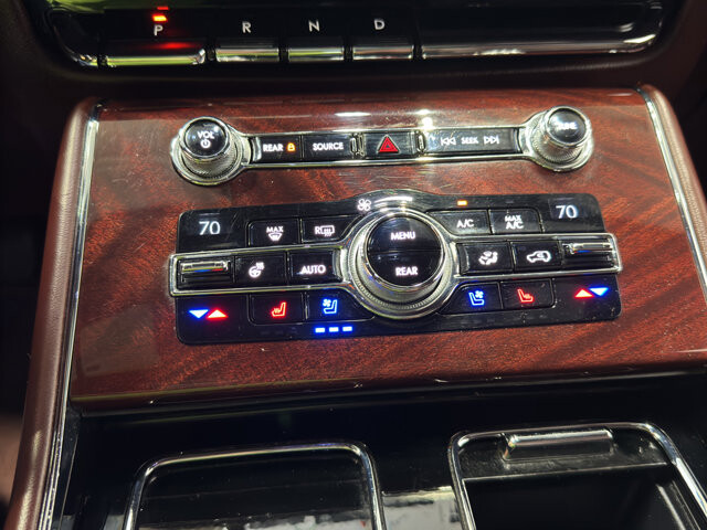 2020 Lincoln Aviator in Burlington, WI 53105 - 18120427 31