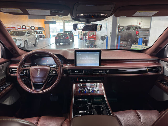 2020 Lincoln Aviator in Burlington, WI 53105 - 18120427 15