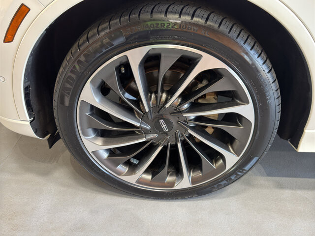 2020 Lincoln Aviator in Burlington, WI 53105 - 18120427 9