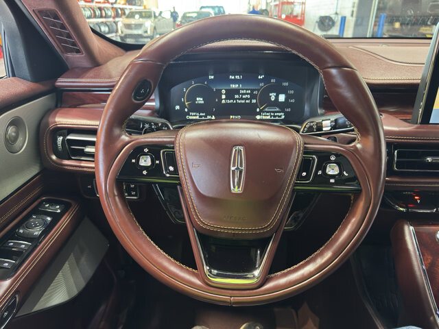 2020 Lincoln Aviator in Burlington, WI 53105 - 18120427 23