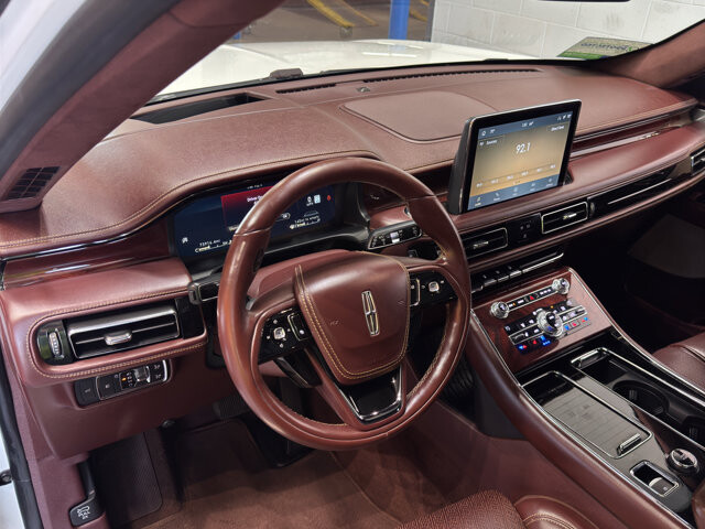 2020 Lincoln Aviator in Burlington, WI 53105 - 18120427 18