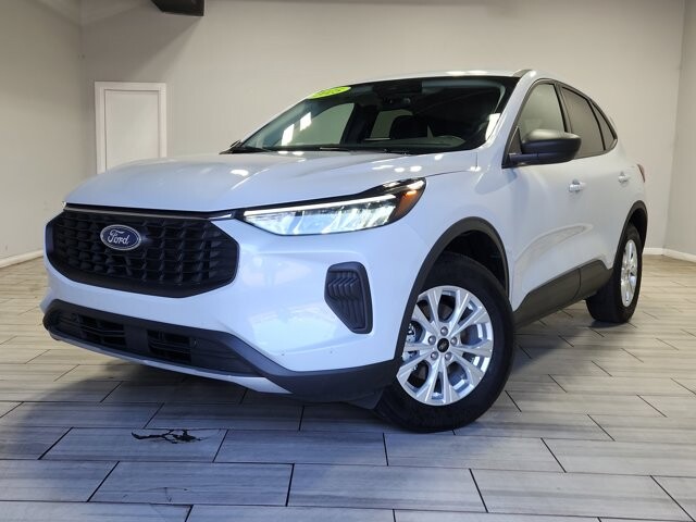 2025 Ford Escape in Cinnaminson, NJ 08077 - 18120429