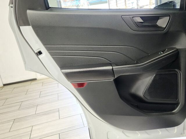 2025 Ford Escape in Cinnaminson, NJ 08077 - 18120429 12