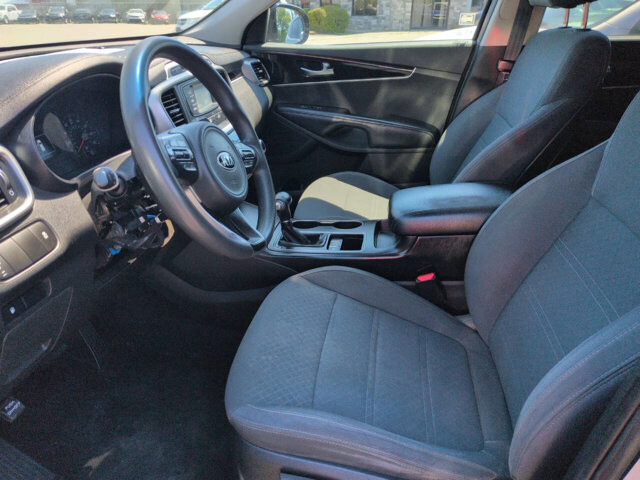 2018 Kia Sorento in North Little Rock, AR 72117-1620 - 18120431 6