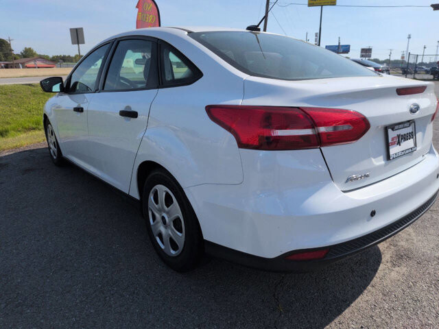 2016 Ford Focus in North Little Rock, AR 72117-1620 - 18120432 3
