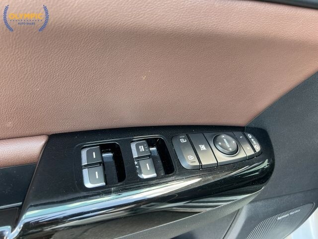 2017 Kia Sportage in Decatur, GA 30032 - 18120443 39