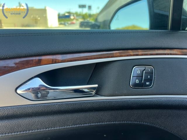 2017 Lincoln MKZ in Decatur, GA 30032 - 18120444 35