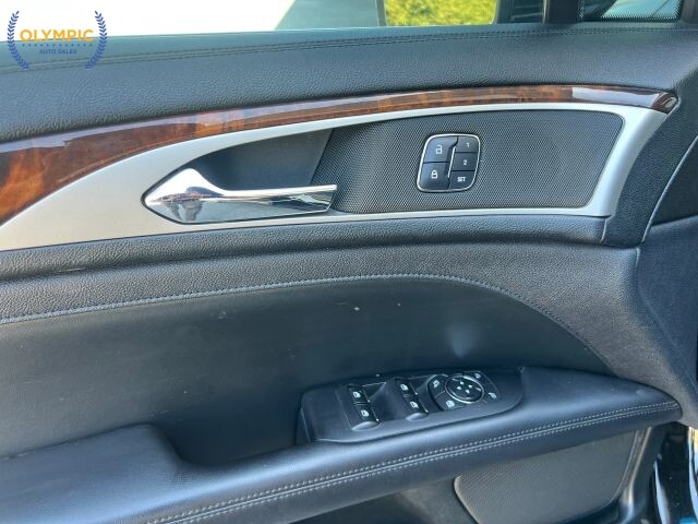 2017 Lincoln MKZ in Decatur, GA 30032 - 18120444 34