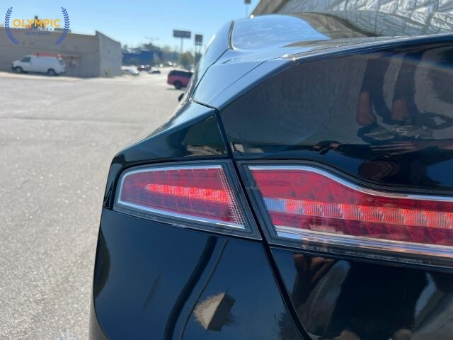 2017 Lincoln MKZ in Decatur, GA 30032 - 18120444 16