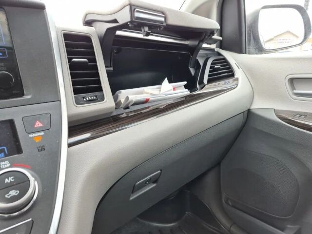 2017 Toyota Sienna in Wadena, MN 56482 - 18120448 26