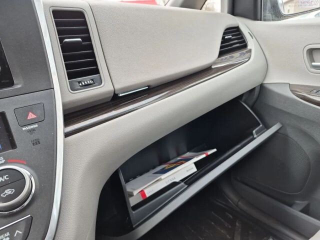 2017 Toyota Sienna in Wadena, MN 56482 - 18120448 28