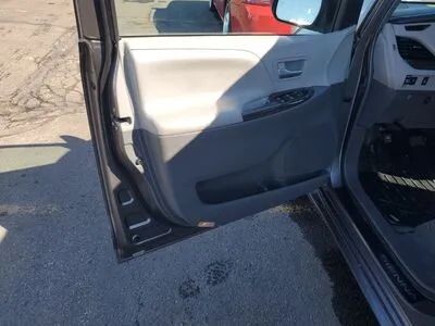 2017 Toyota Sienna in Wadena, MN 56482 - 18120448 9