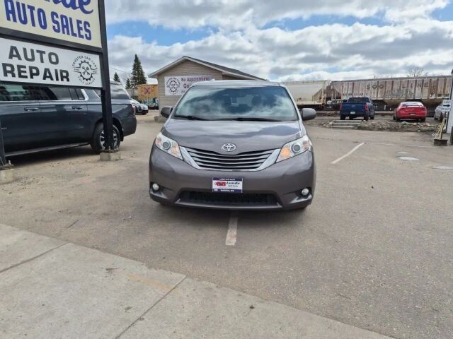 2017 Toyota Sienna in Wadena, MN 56482 - 18120448 42