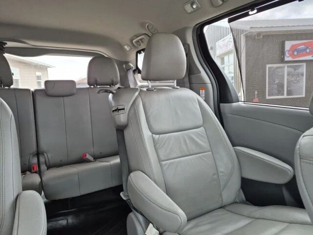 2017 Toyota Sienna in Wadena, MN 56482 - 18120448 23