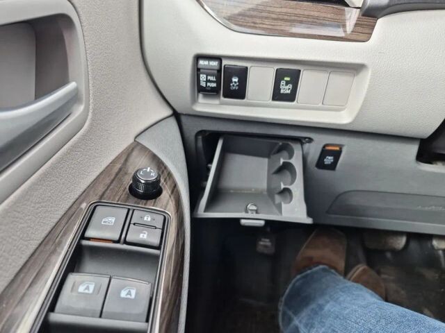 2017 Toyota Sienna in Wadena, MN 56482 - 18120448 27