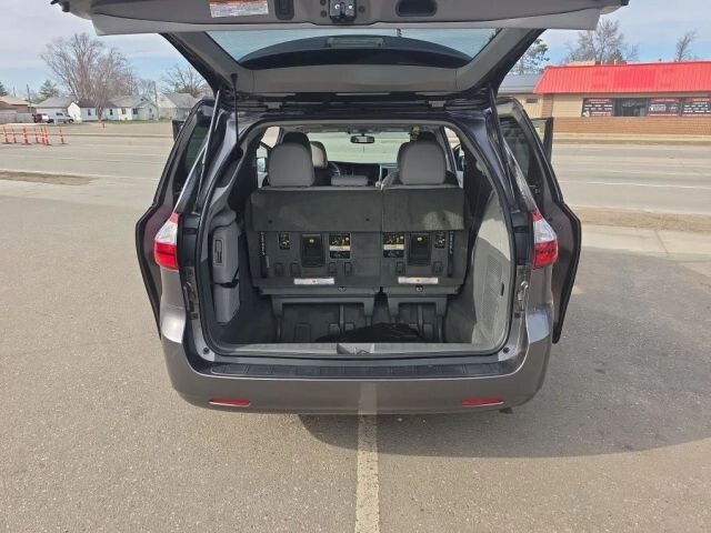 2017 Toyota Sienna in Wadena, MN 56482 - 18120448 40