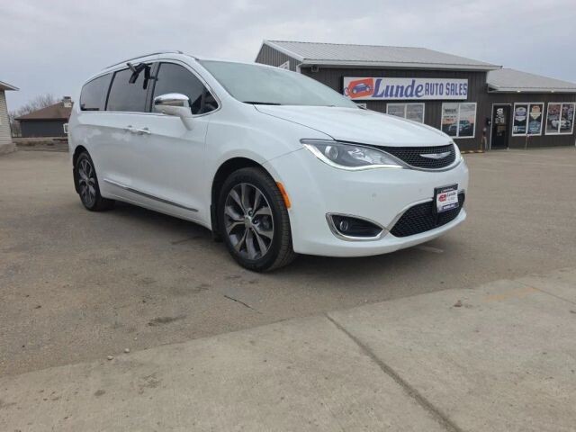 2018 Chrysler Pacifica in Wadena, MN 56482 - 18120453 8