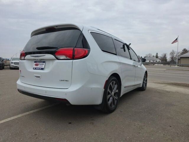 2018 Chrysler Pacifica in Wadena, MN 56482 - 18120453 5