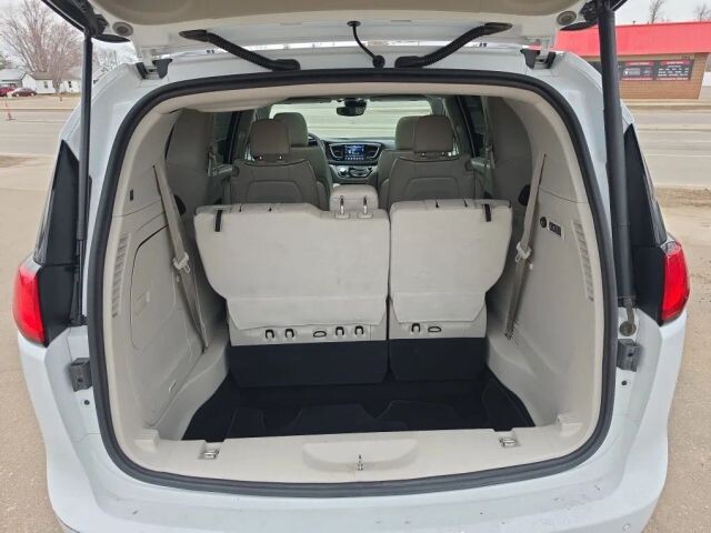 2018 Chrysler Pacifica in Wadena, MN 56482 - 18120453 44