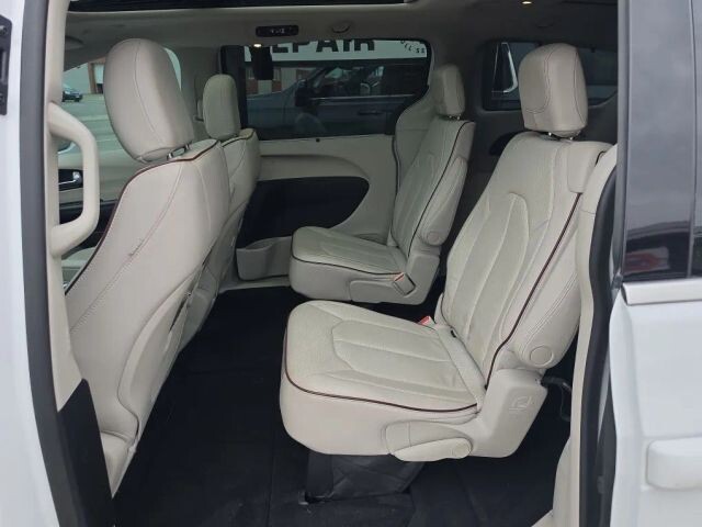 2018 Chrysler Pacifica in Wadena, MN 56482 - 18120453 41