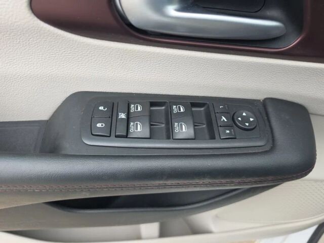 2018 Chrysler Pacifica in Wadena, MN 56482 - 18120453 38