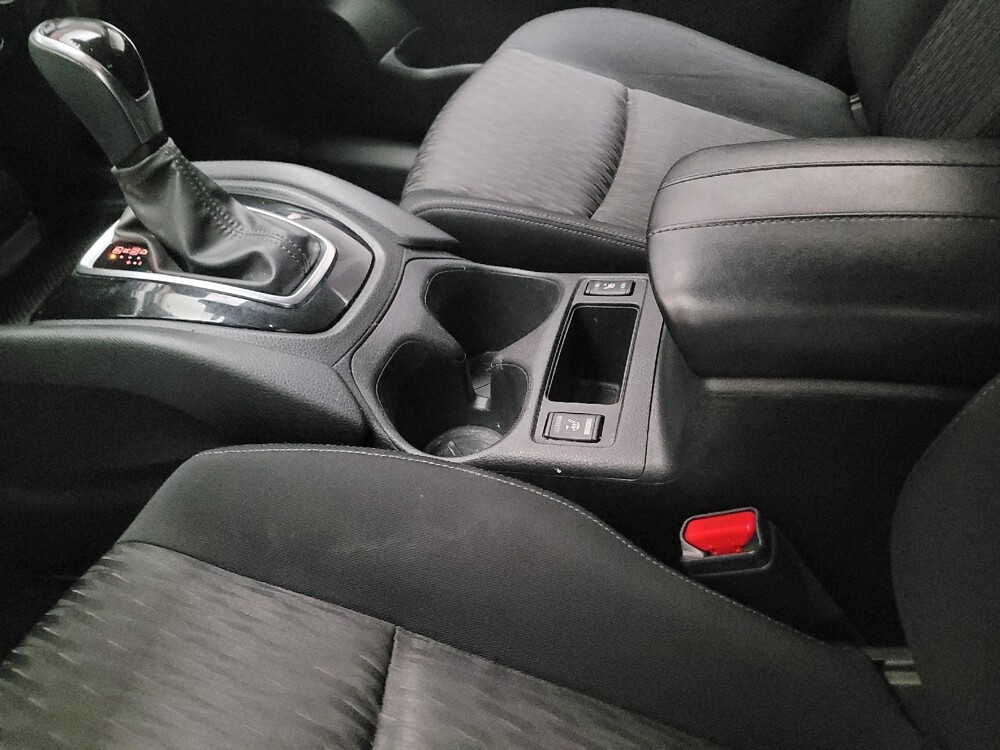 2020 Nissan Rogue in Fresno, CA 93726 - 18120473 26