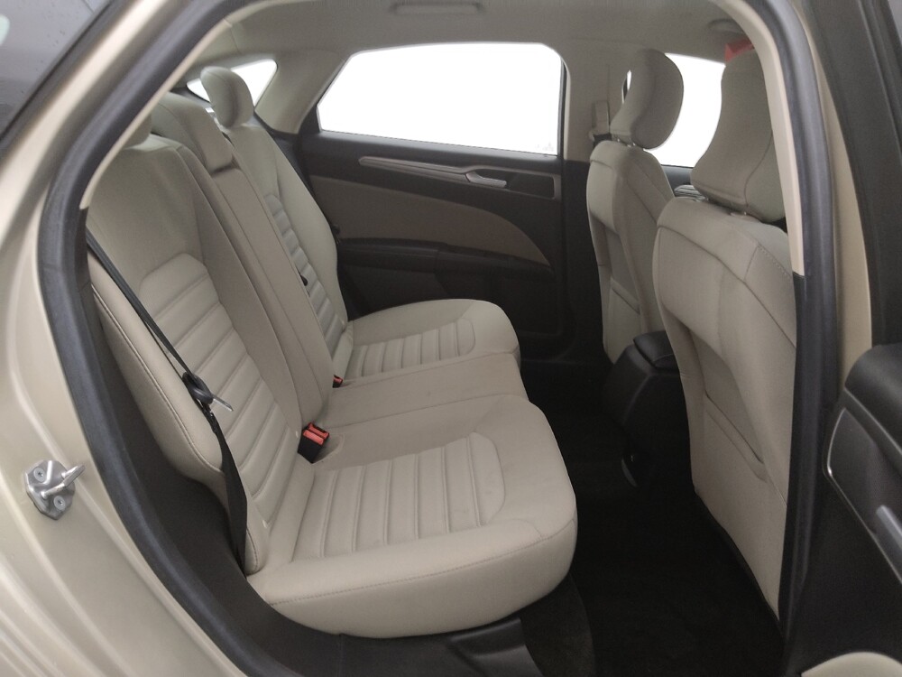 2018 Ford Fusion in St. Louis, MO 63136 - 18120485 19