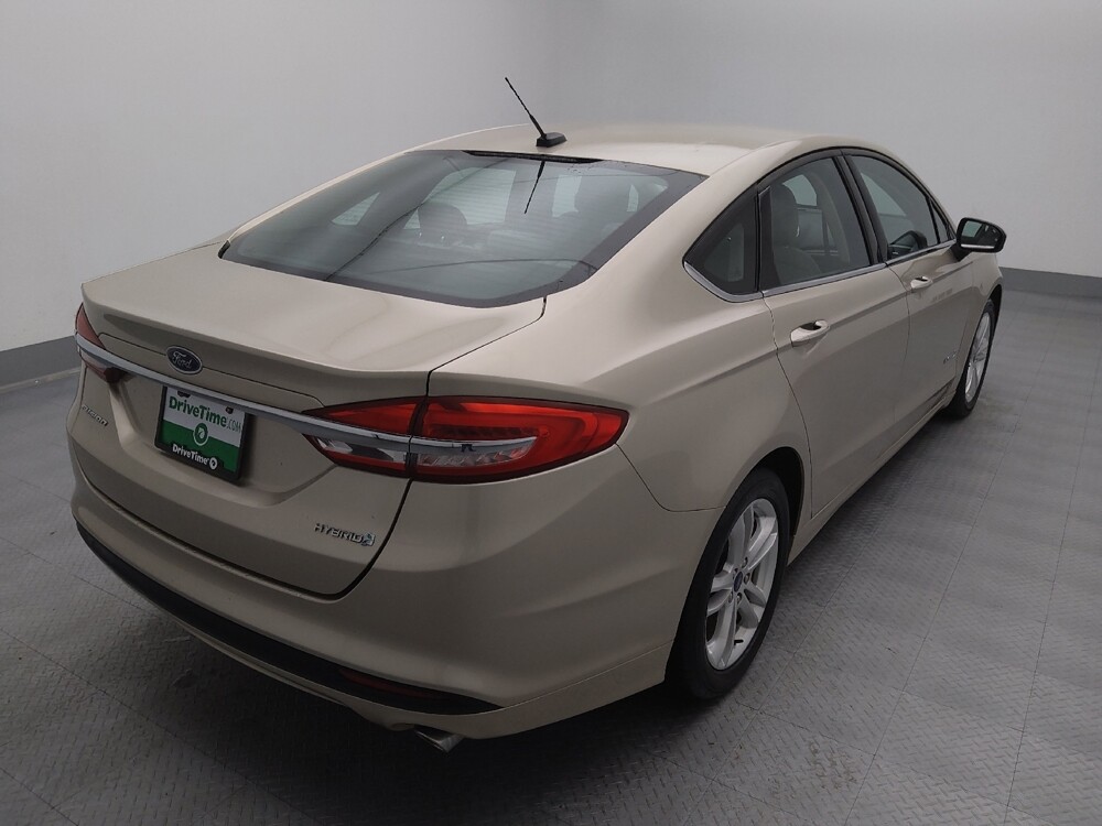 2018 Ford Fusion in St. Louis, MO 63136 - 18120485 9