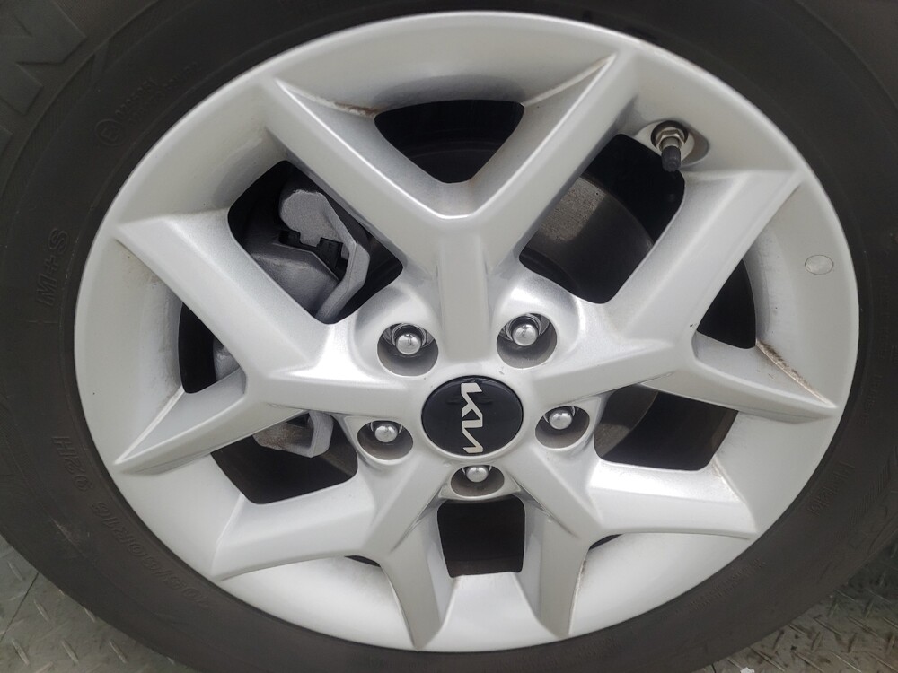 2025 Kia Soul in Albany, GA 31705 - 18120493 31