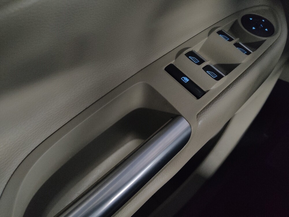 2017 Ford Escape in Union City, GA 30291 - 18120494 27