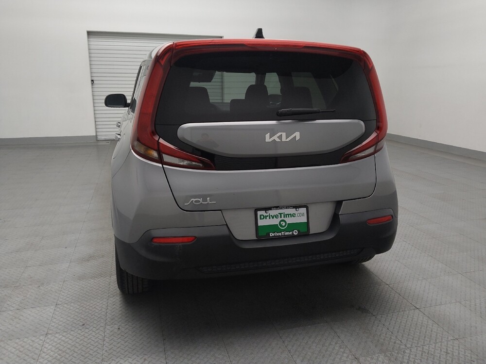 2022 Kia Soul in El Paso, TX 79907 - 18120509 6