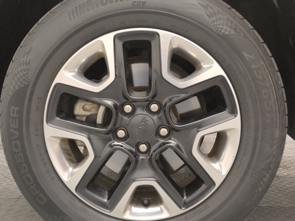 2018 Jeep Compass in Tulsa, OK 74145 - 18120524 31