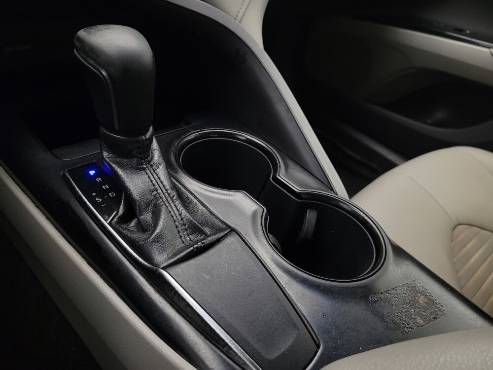 2018 Toyota Camry in Phoenix, AZ 85022 - 18120538 26