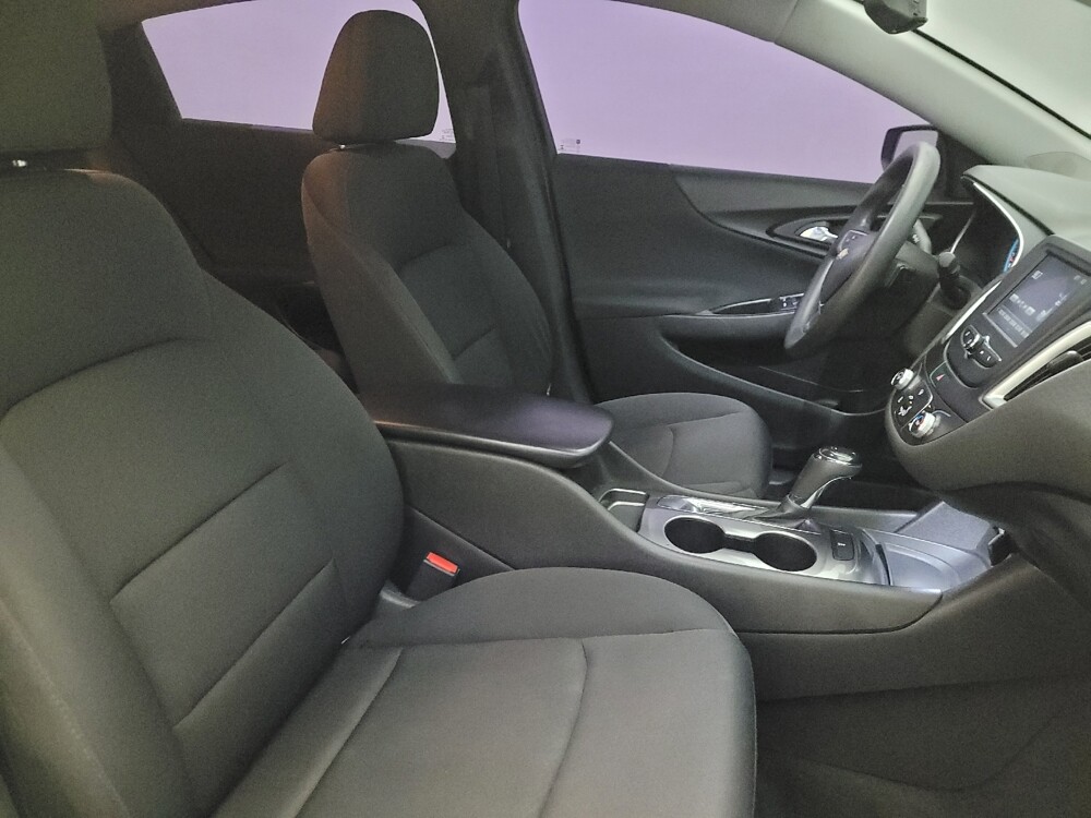 2016 Chevrolet Malibu in Phoenix, AZ 85022 - 18120539 21