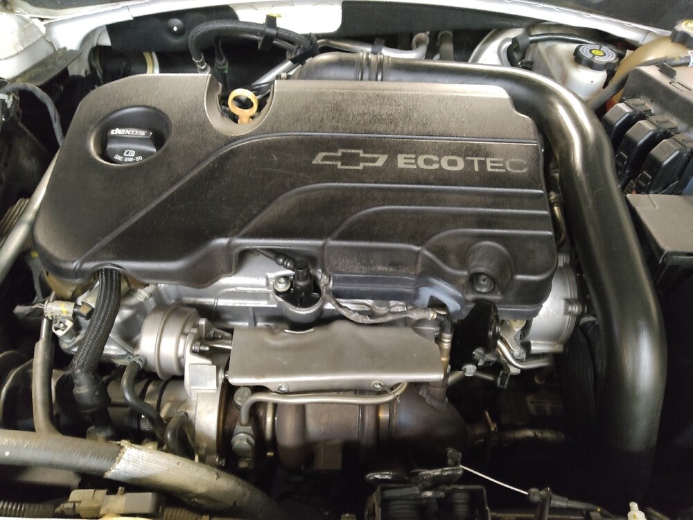 2016 Chevrolet Malibu in Phoenix, AZ 85022 - 18120539 30