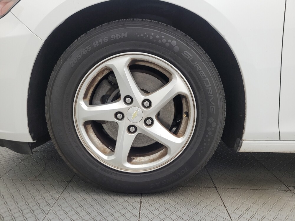 2016 Chevrolet Malibu in Phoenix, AZ 85022 - 18120539 31