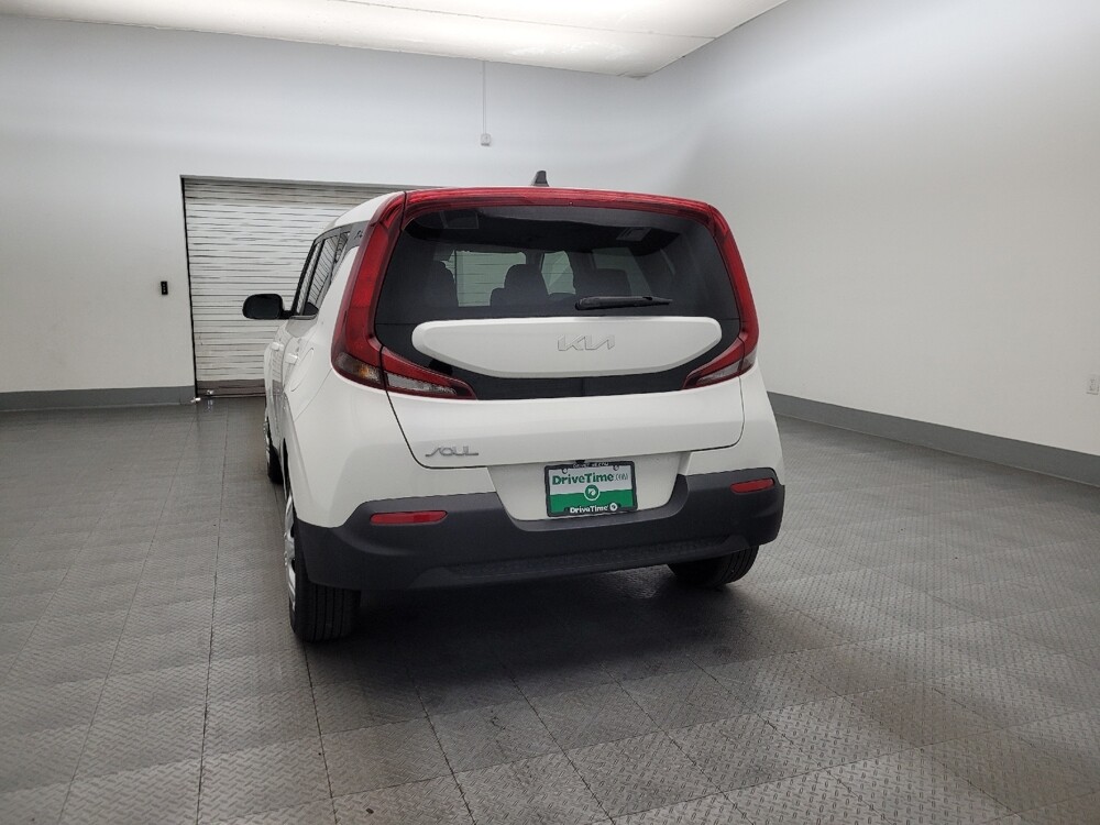 2022 Kia Soul in Tucson, AZ 85705 - 18120545 6