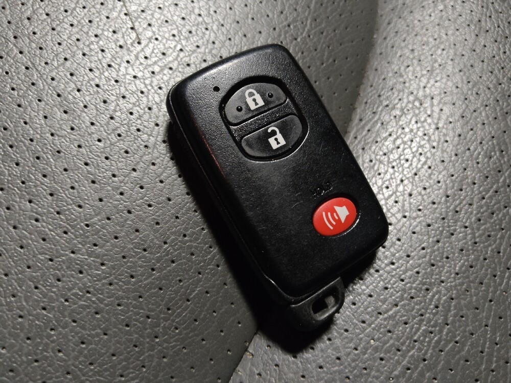 2015 Toyota Prius in Phoenix, AZ 85015 - 18120546 32