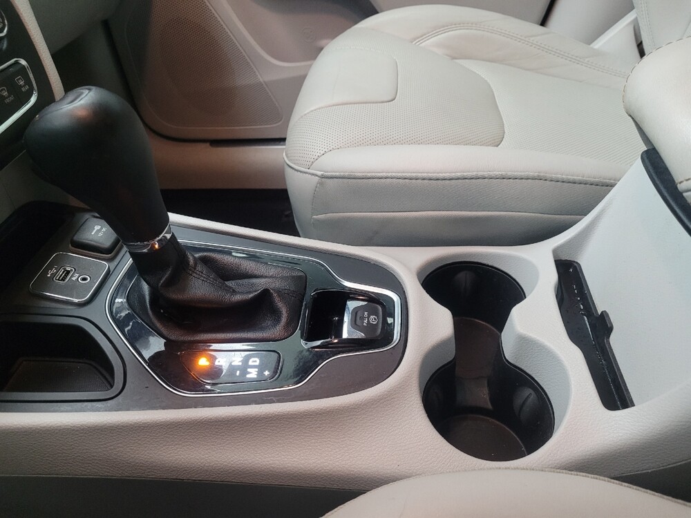 2020 Jeep Cherokee in Huntsville, AL 35816 - 18120557 26