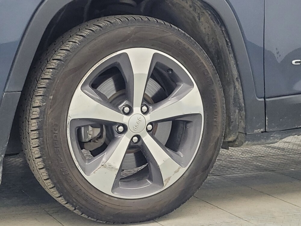 2020 Jeep Cherokee in Huntsville, AL 35816 - 18120557 31