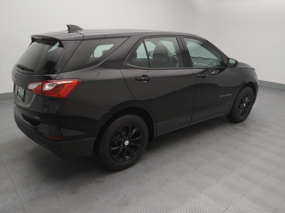 2019 Chevrolet Equinox in Gladstone, MO 64118 - 18120558 10