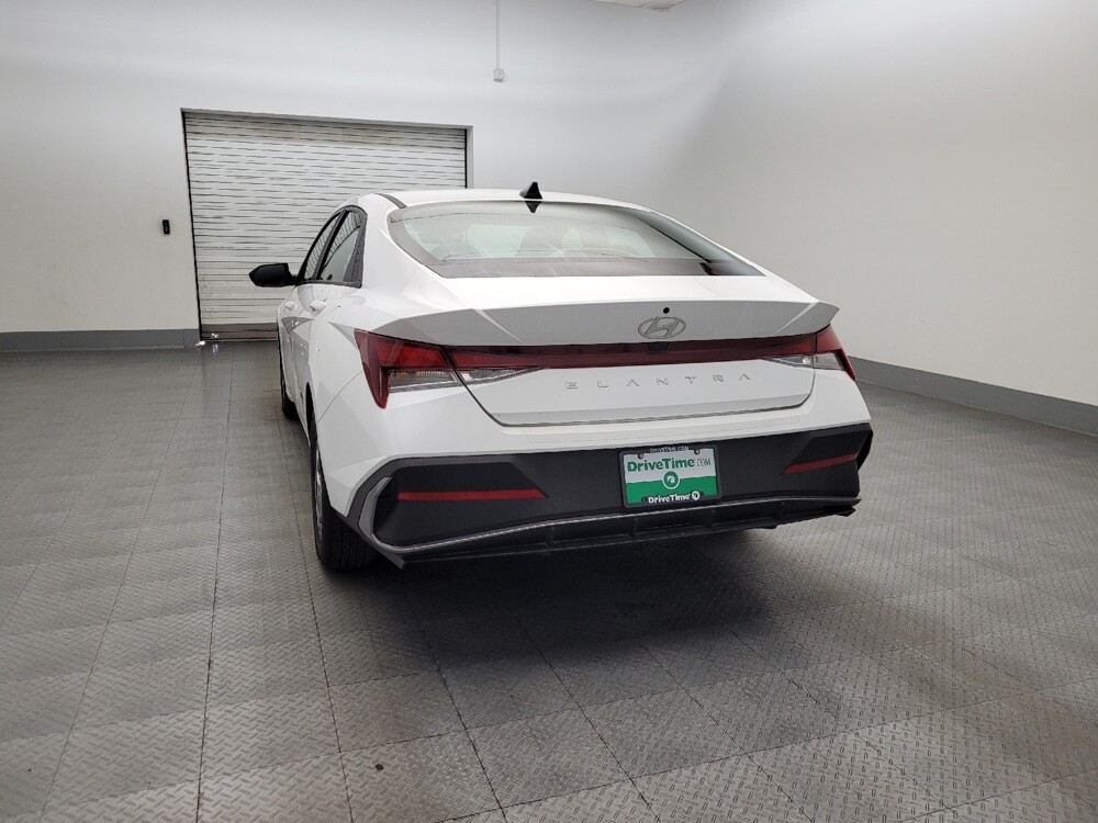 2024 Hyundai Elantra in Mesa, AZ 85210 - 18120559 6