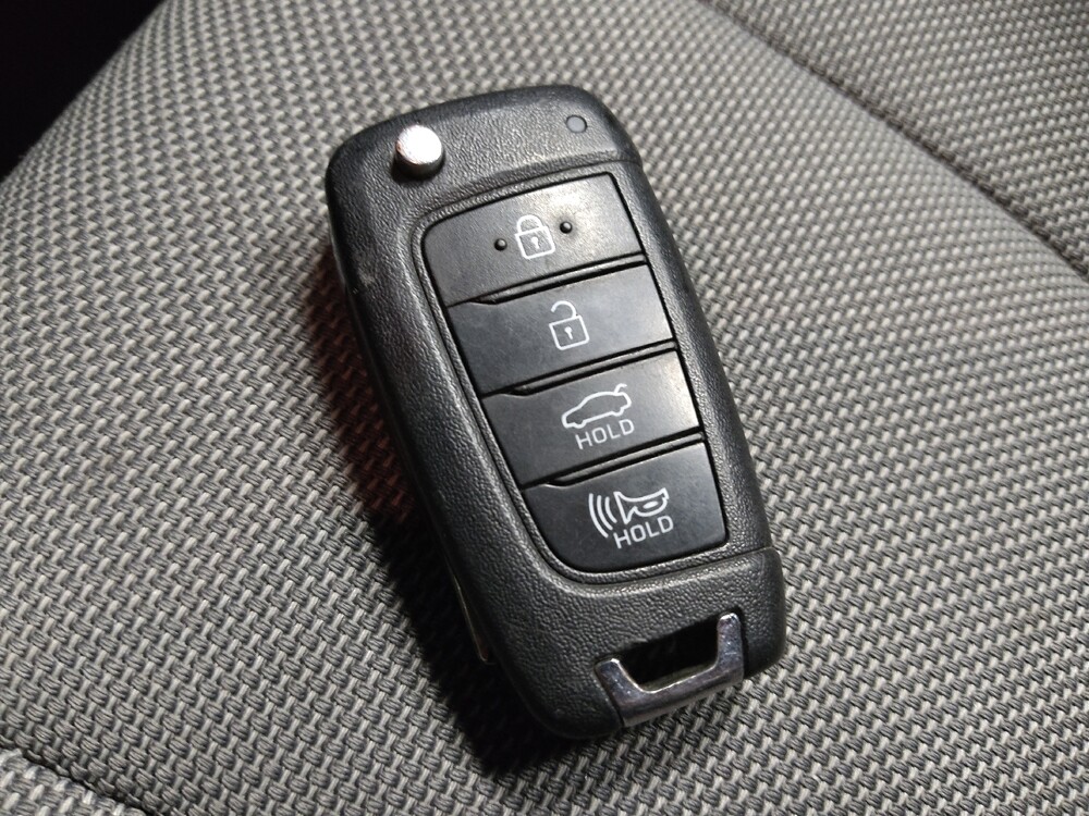 2024 Hyundai Elantra in Mesa, AZ 85210 - 18120559 32