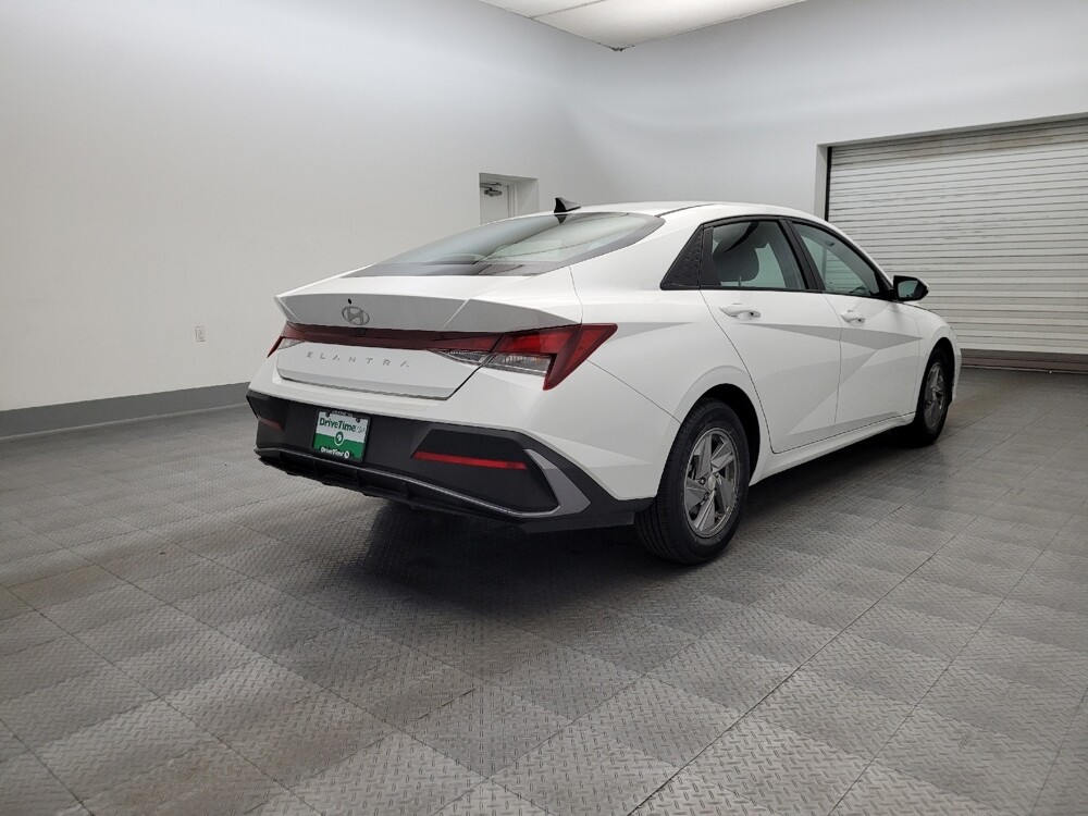 2024 Hyundai Elantra in Mesa, AZ 85210 - 18120559 9
