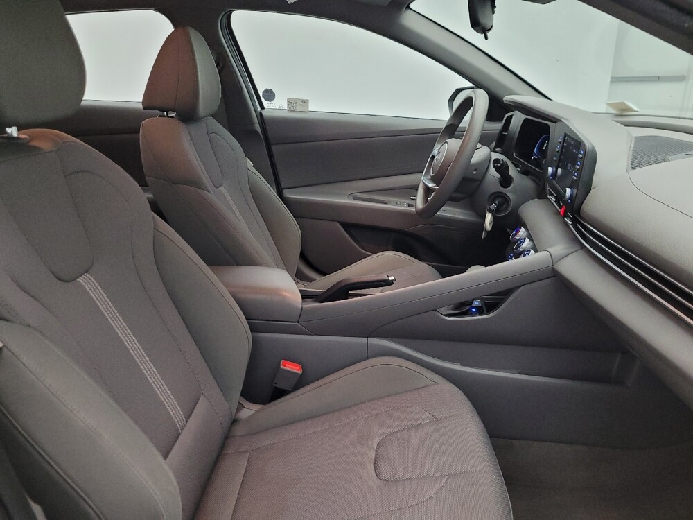 2024 Hyundai Elantra in Mesa, AZ 85210 - 18120559 21